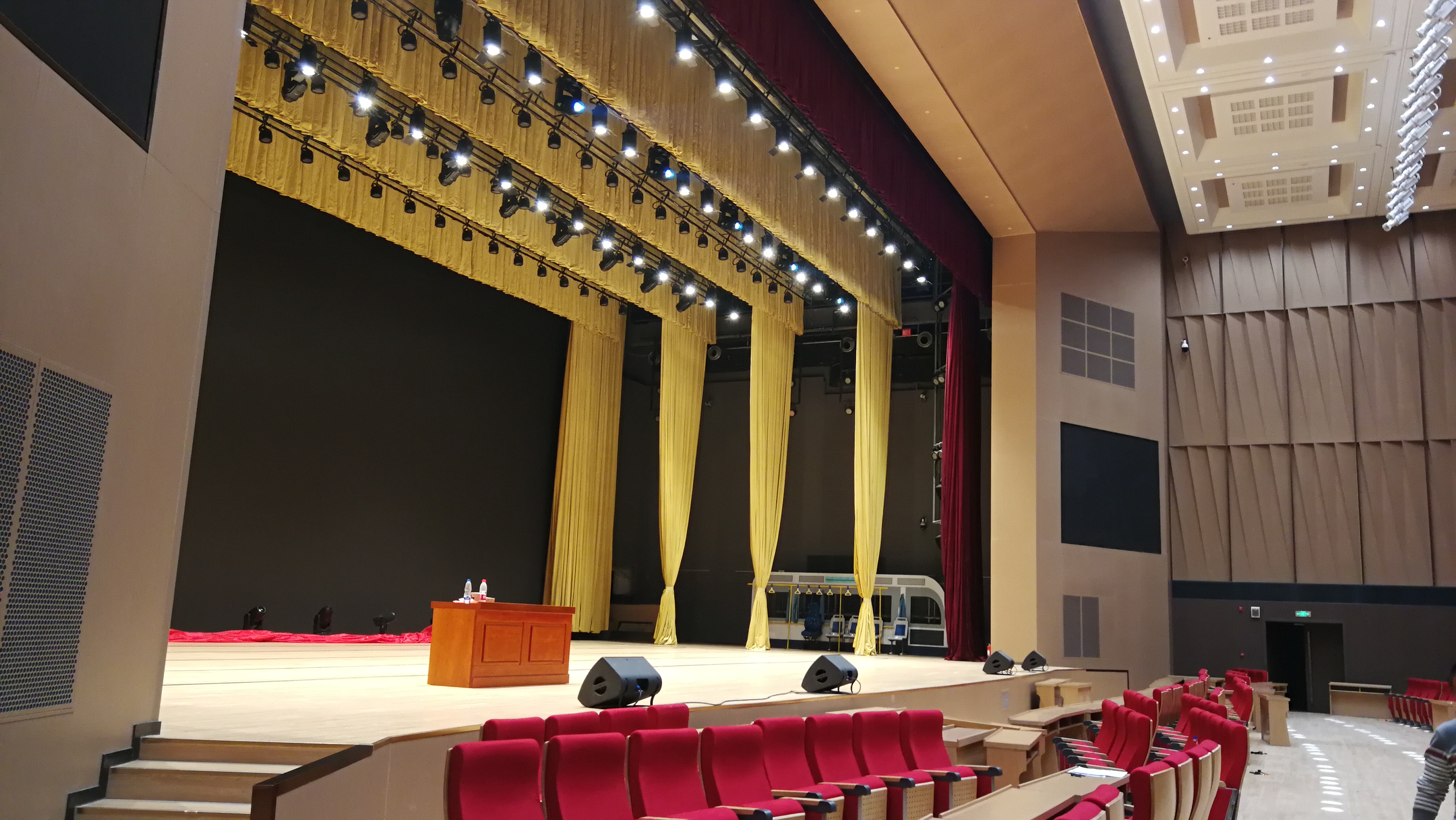 山東濱州市黃河三角洲農(nóng)產(chǎn)品交易服務中心劇場順利竣工