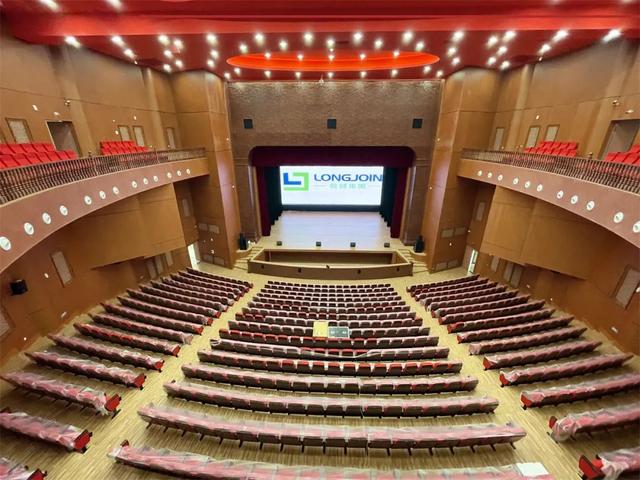 內蒙古扎蘭屯市烏蘭牧騎劇場